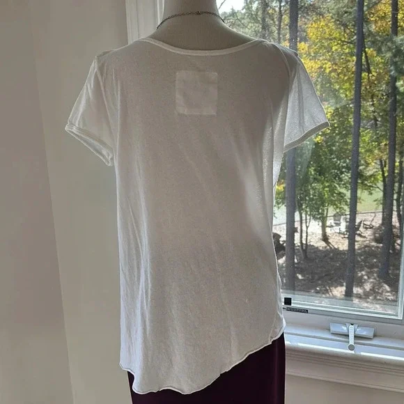 Frank & Eileen White SS Tee Lab Wide V-neck Tee, Medium, EUC - Picture 5 of 10
